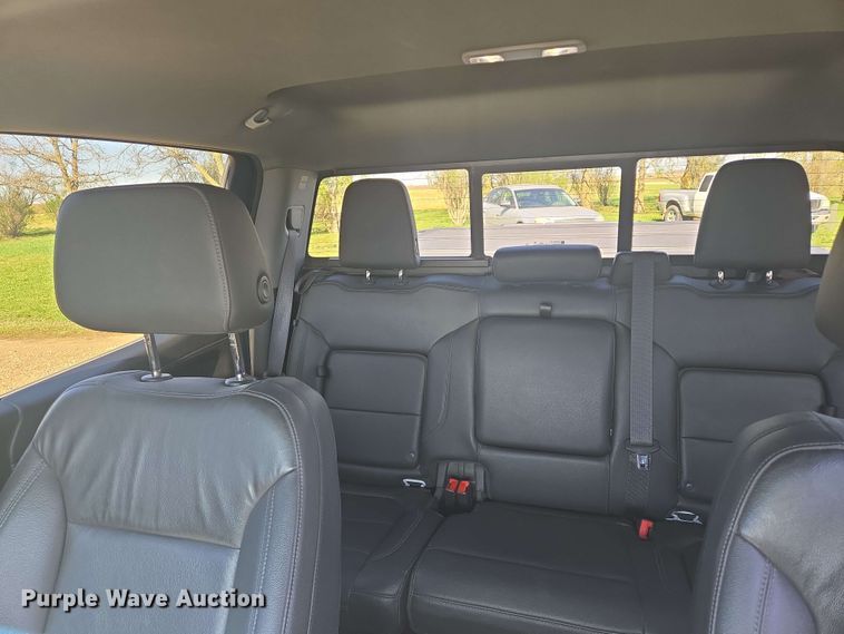 image for item NV9821 2021 Chevrolet Silverado 1500 LT Crew Cab pickup truck