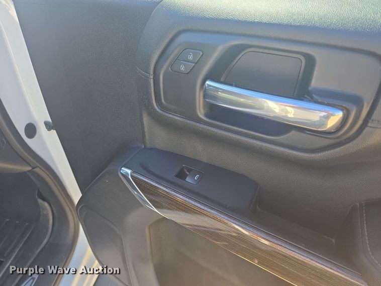 image for item NV9821 2021 Chevrolet Silverado 1500 LT Crew Cab pickup truck