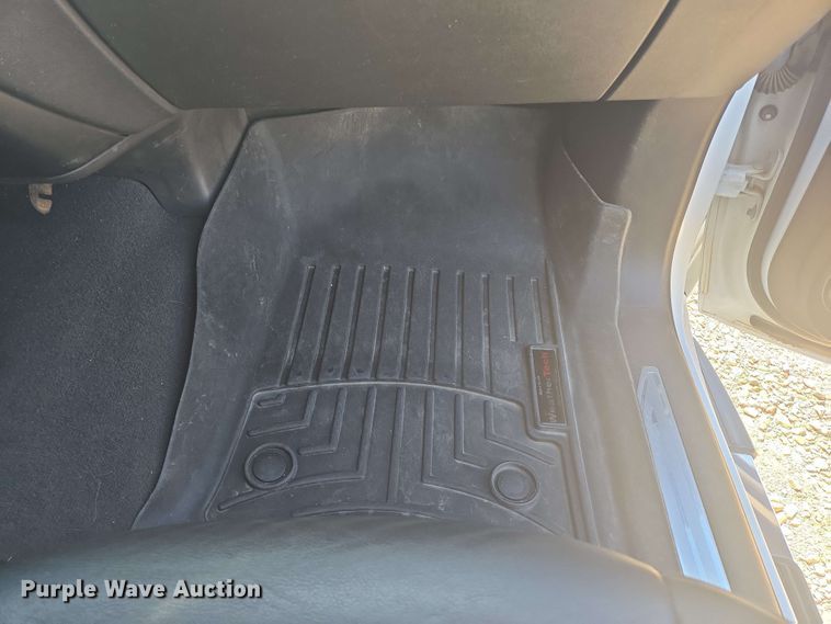 image for item NV9821 2021 Chevrolet Silverado 1500 LT Crew Cab pickup truck