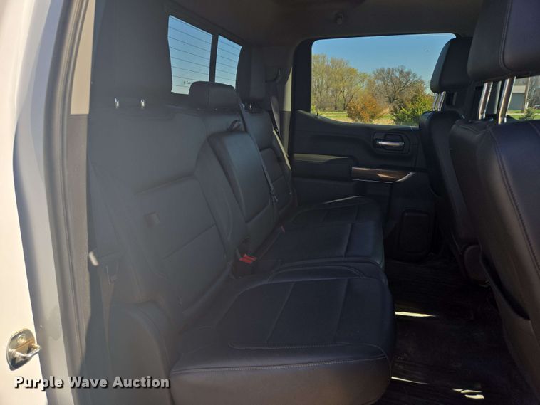 image for item NV9821 2021 Chevrolet Silverado 1500 LT Crew Cab pickup truck