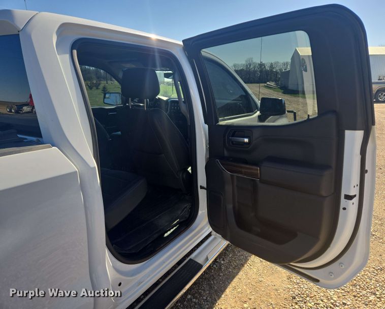 image for item NV9821 2021 Chevrolet Silverado 1500 LT Crew Cab pickup truck