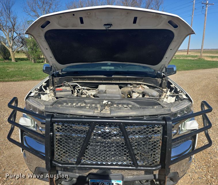 image for item NV9821 2021 Chevrolet Silverado 1500 LT Crew Cab pickup truck