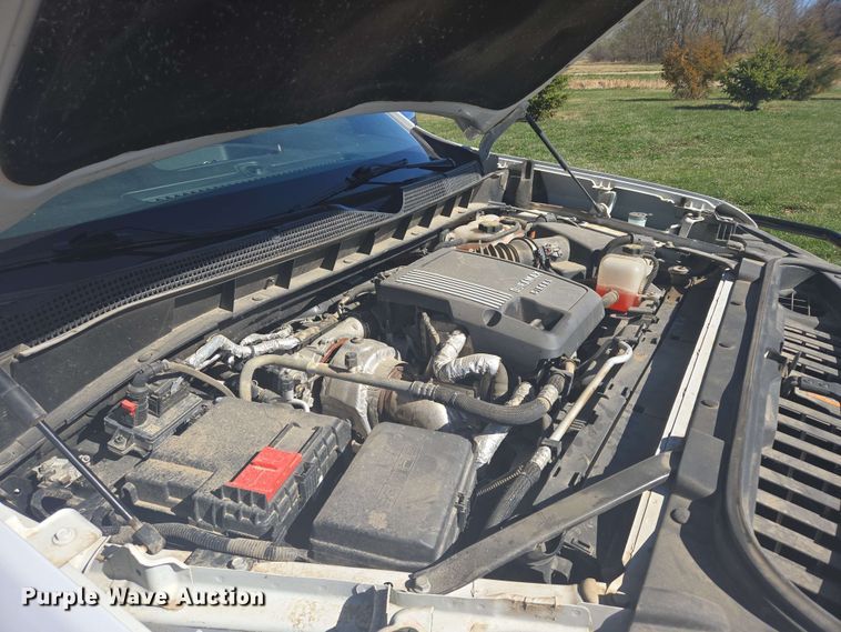 image for item NV9821 2021 Chevrolet Silverado 1500 LT Crew Cab pickup truck