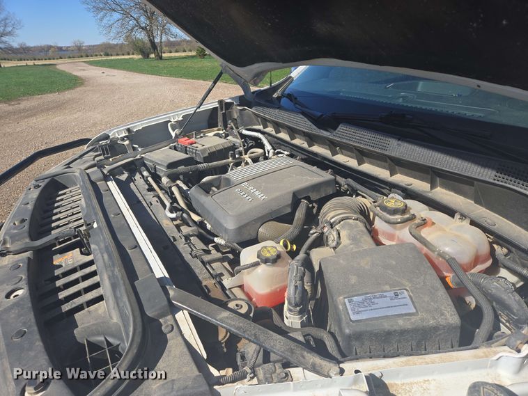 image for item NV9821 2021 Chevrolet Silverado 1500 LT Crew Cab pickup truck