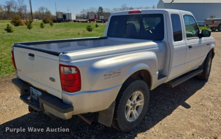 image for item NV9822 2003 Ford Ranger SuperCab pickup truck