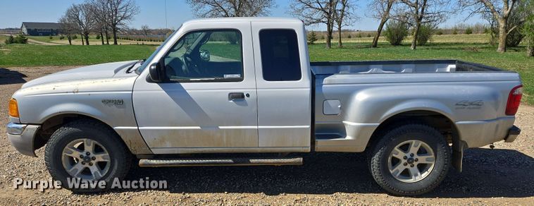 image for item NV9822 2003 Ford Ranger SuperCab pickup truck
