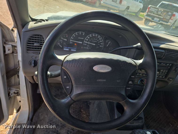 image for item NV9822 2003 Ford Ranger SuperCab pickup truck