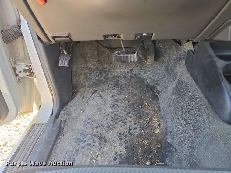 image for item NV9822 2003 Ford Ranger SuperCab pickup truck