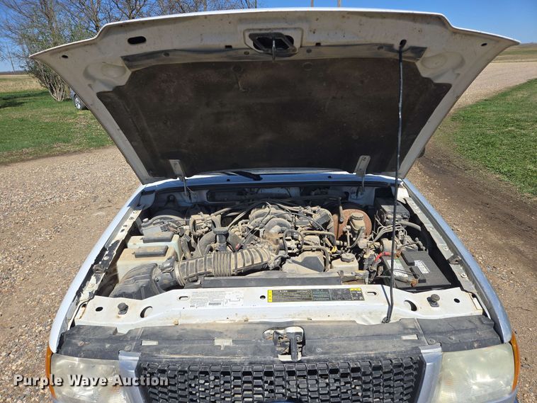 image for item NV9822 2003 Ford Ranger SuperCab pickup truck