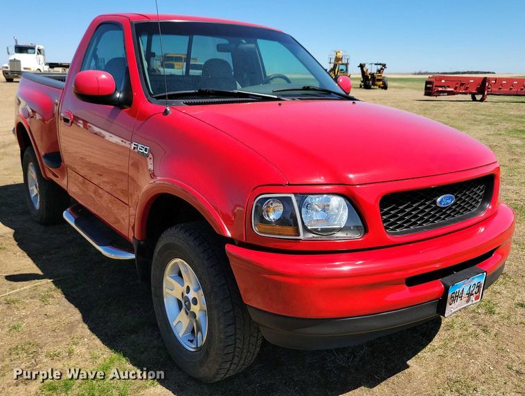 image for item NV9827 1997 Ford F150 XLT pickup truck