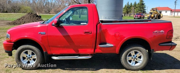 image for item NV9827 1997 Ford F150 XLT pickup truck