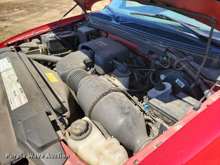 image for item NV9827 1997 Ford F150 XLT pickup truck