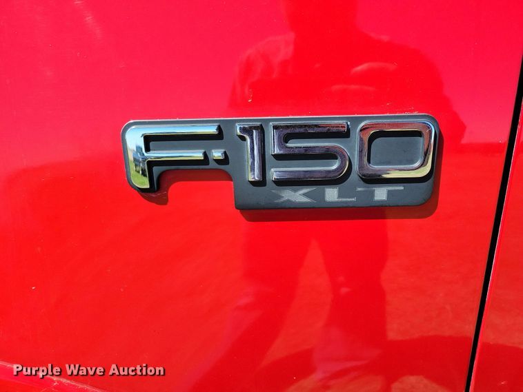 image for item NV9827 1997 Ford F150 XLT pickup truck