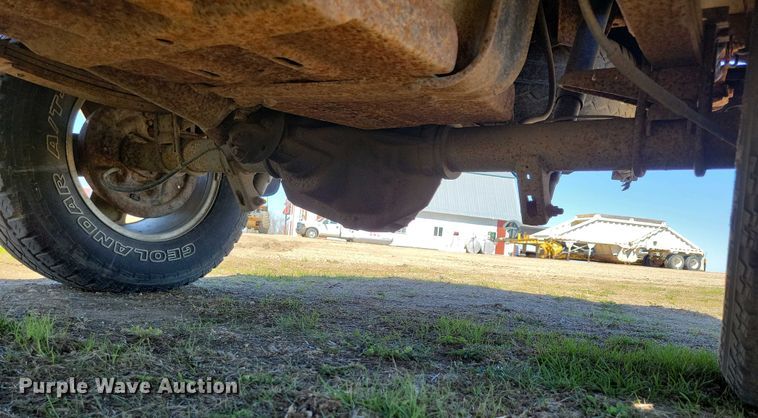 image for item NV9827 1997 Ford F150 XLT pickup truck