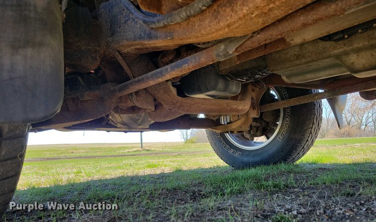 image for item NV9827 1997 Ford F150 XLT pickup truck