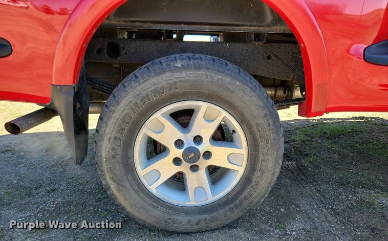 image for item NV9827 1997 Ford F150 XLT pickup truck