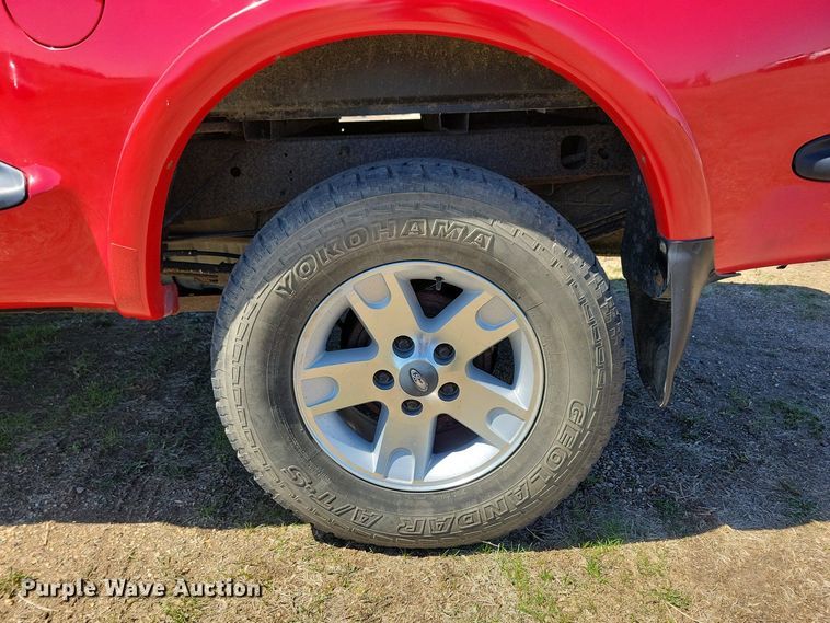 image for item NV9827 1997 Ford F150 XLT pickup truck