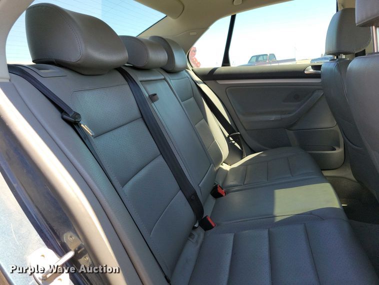 image for item NV9828 2006 Volkswagen Jetta TDI 