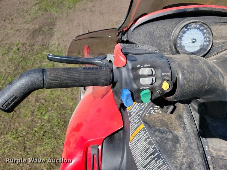 image for item NV9830 2007 Polaris Switchback snowmobile