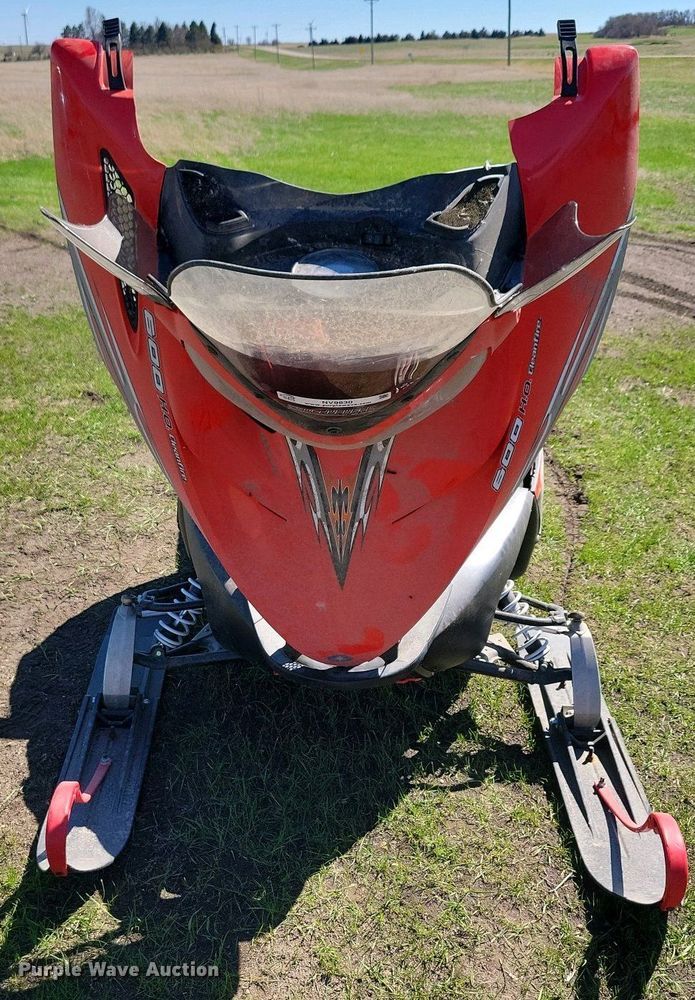 image for item NV9830 2007 Polaris Switchback snowmobile