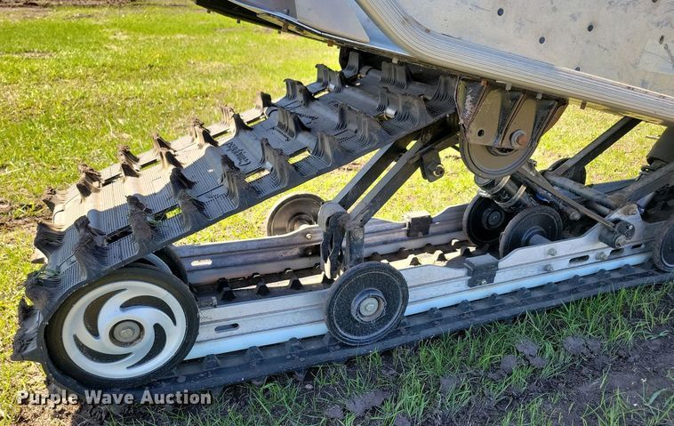 image for item NV9830 2007 Polaris Switchback snowmobile