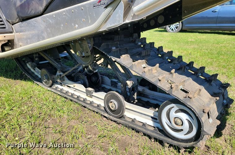 image for item NV9830 2007 Polaris Switchback snowmobile