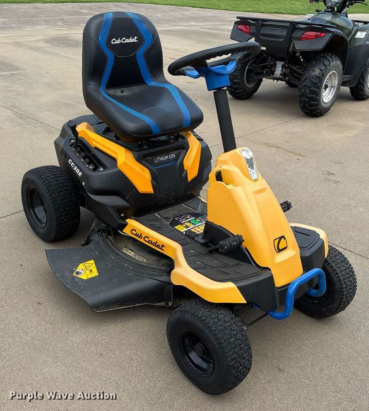 image for item OB9698 2021 Cub Cadet CC30E lawn mower