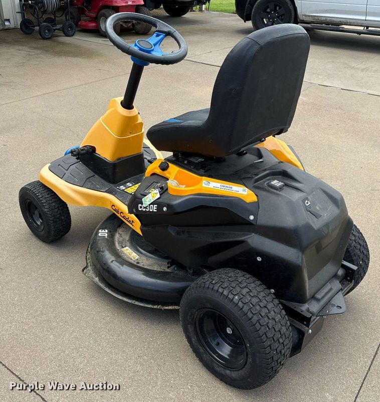 image for item OB9698 2021 Cub Cadet CC30E lawn mower
