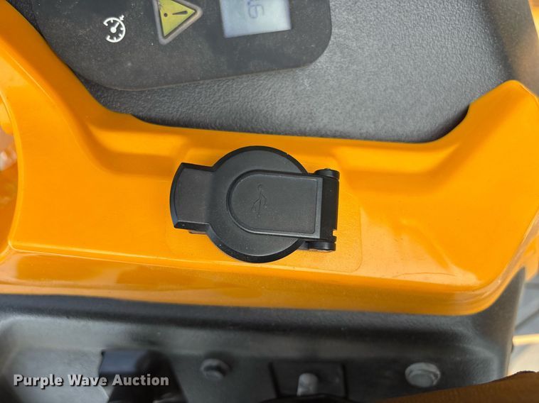 image for item OB9698 2021 Cub Cadet CC30E lawn mower