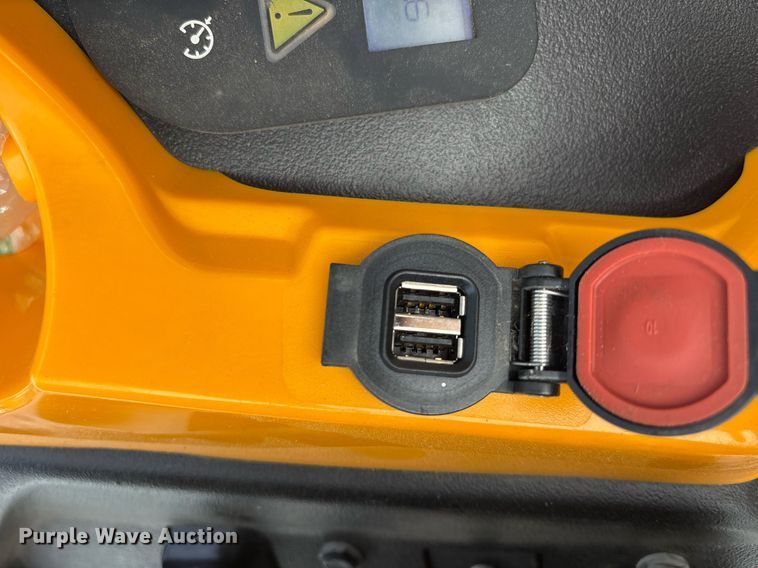 image for item OB9698 2021 Cub Cadet CC30E lawn mower