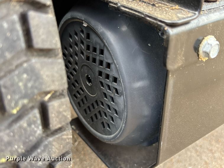 image for item OB9698 2021 Cub Cadet CC30E lawn mower