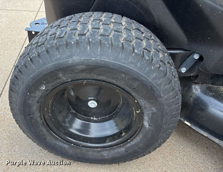 image for item OB9698 2021 Cub Cadet CC30E lawn mower