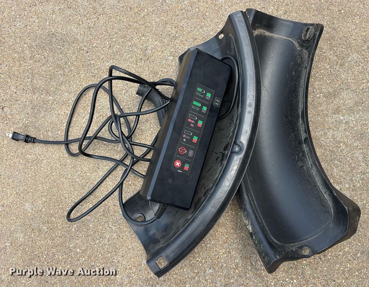 image for item OB9698 2021 Cub Cadet CC30E lawn mower