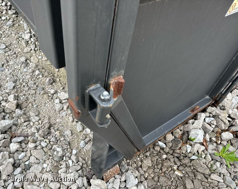 image for item OF9913 MaxxD Trailers roll-off dumpster