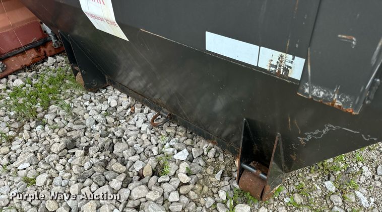 image for item OF9913 MaxxD Trailers roll-off dumpster