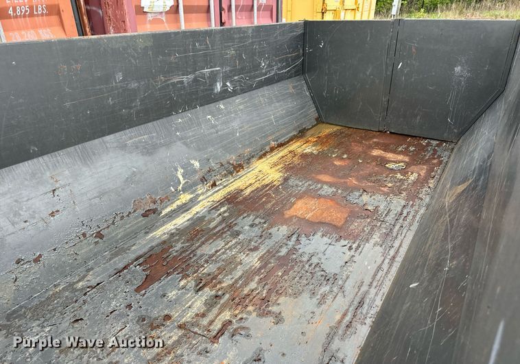 image for item OF9913 MaxxD Trailers roll-off dumpster