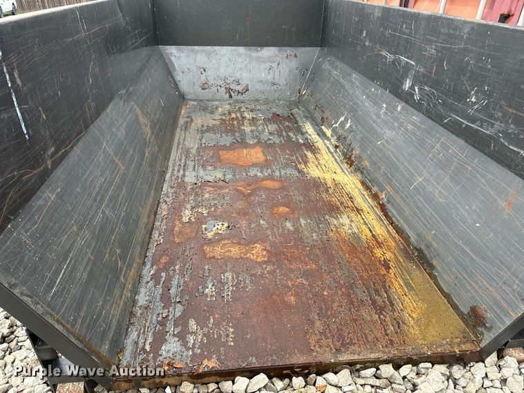 image for item OF9913 MaxxD Trailers roll-off dumpster
