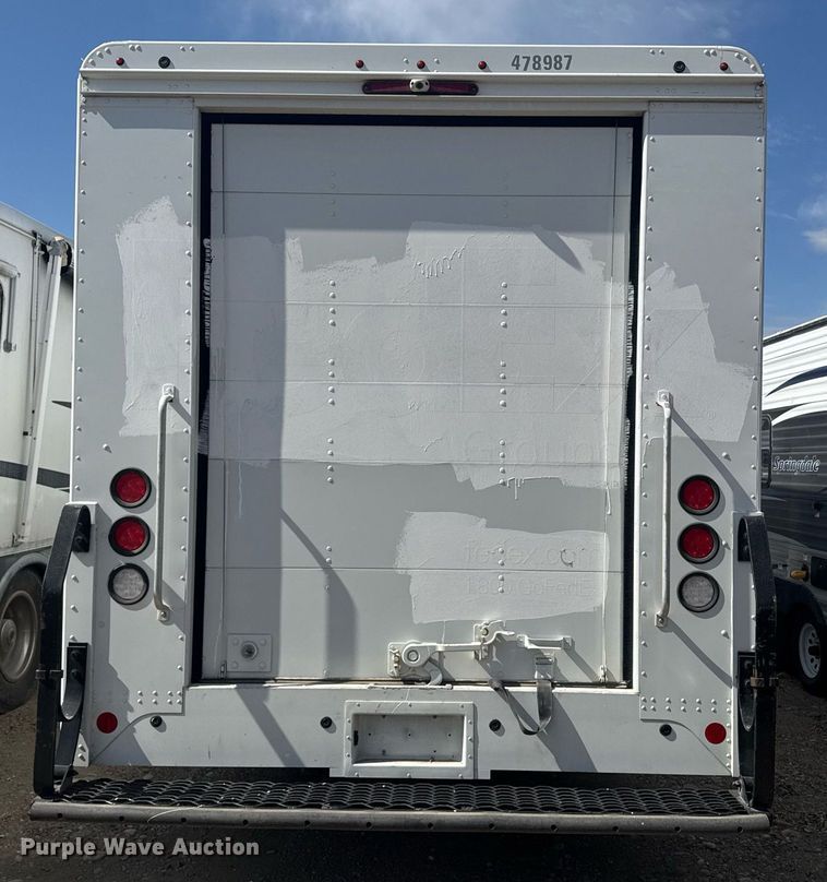 image for item YA0025 2022 Freightliner MT45 delivery truck