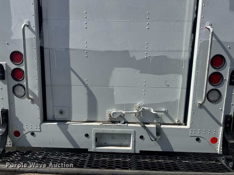 image for item YA0025 2022 Freightliner MT45 delivery truck