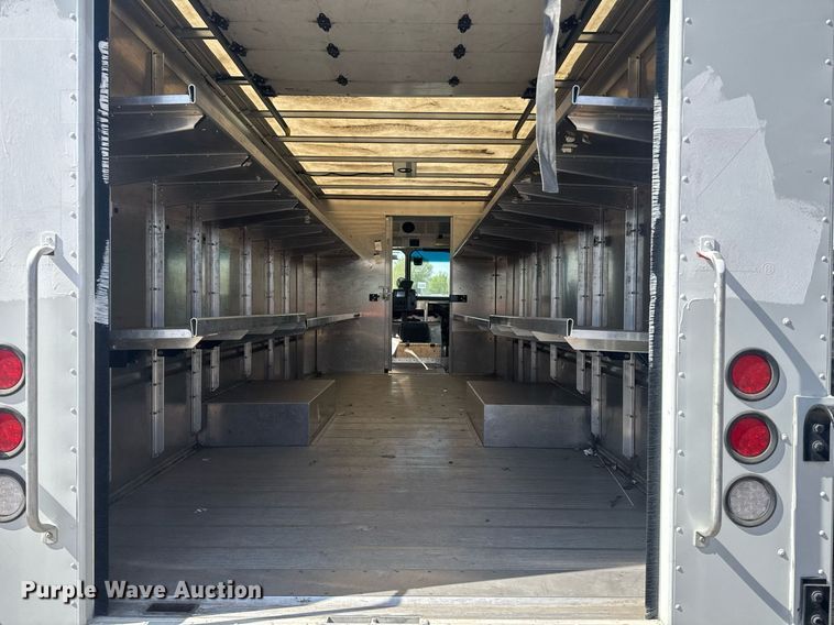 image for item YA0025 2022 Freightliner MT45 delivery truck