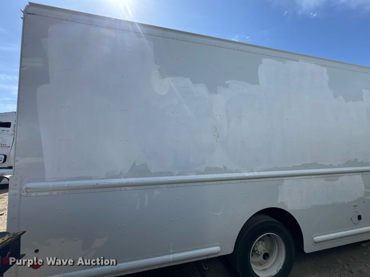 image for item YA0025 2022 Freightliner MT45 delivery truck