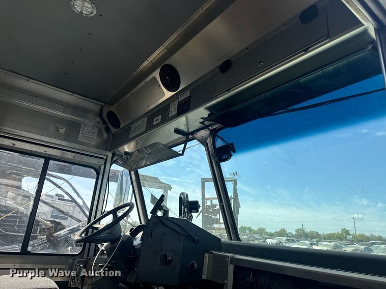 image for item YA0025 2022 Freightliner MT45 delivery truck