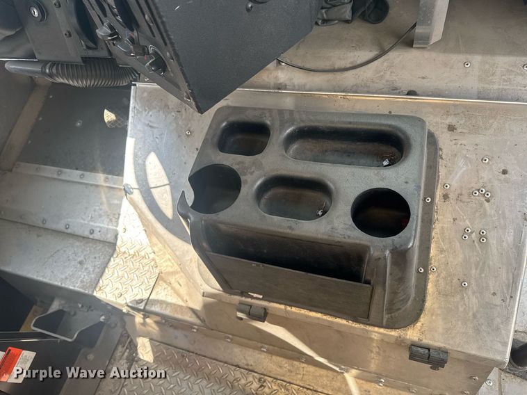 image for item YA0025 2022 Freightliner MT45 delivery truck