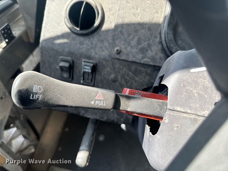 image for item YA0025 2022 Freightliner MT45 delivery truck