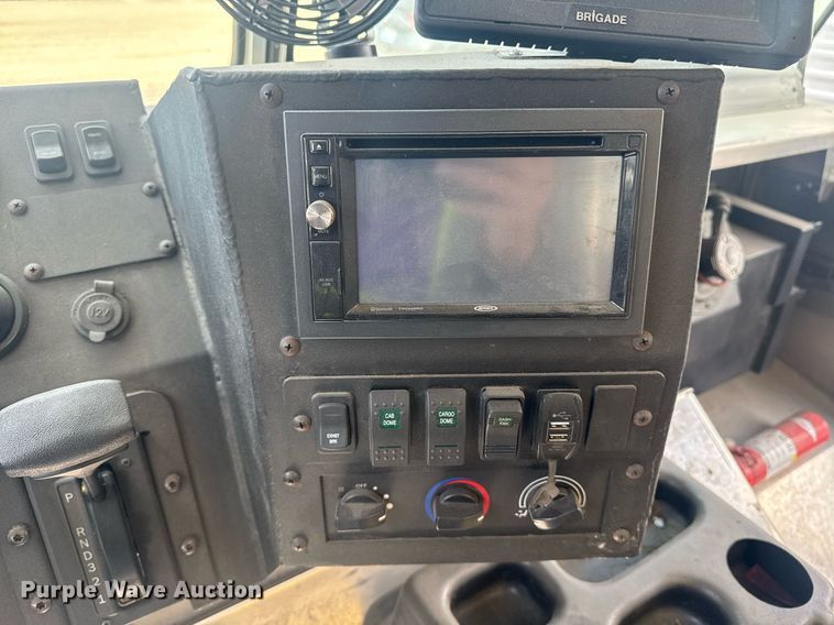 image for item YA0025 2022 Freightliner MT45 delivery truck