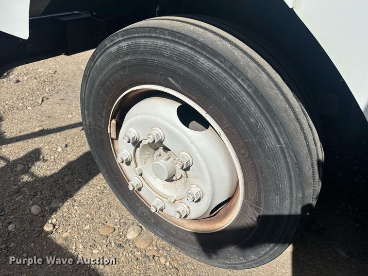 image for item YA0025 2022 Freightliner MT45 delivery truck