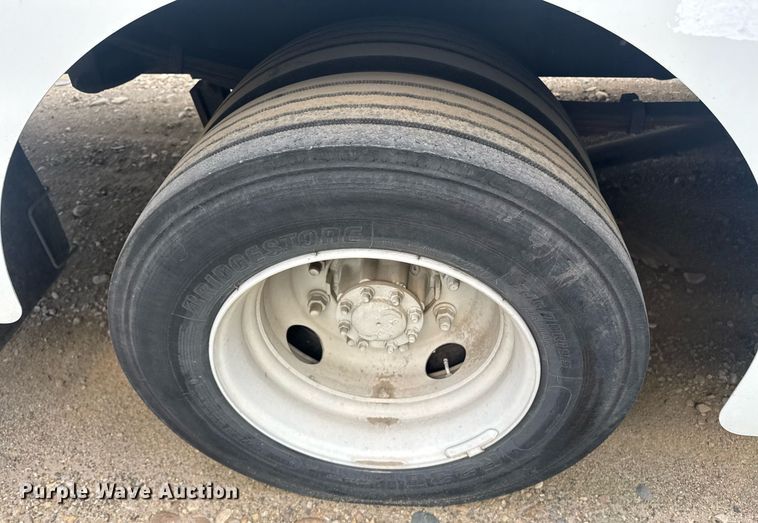 image for item YA0025 2022 Freightliner MT45 delivery truck