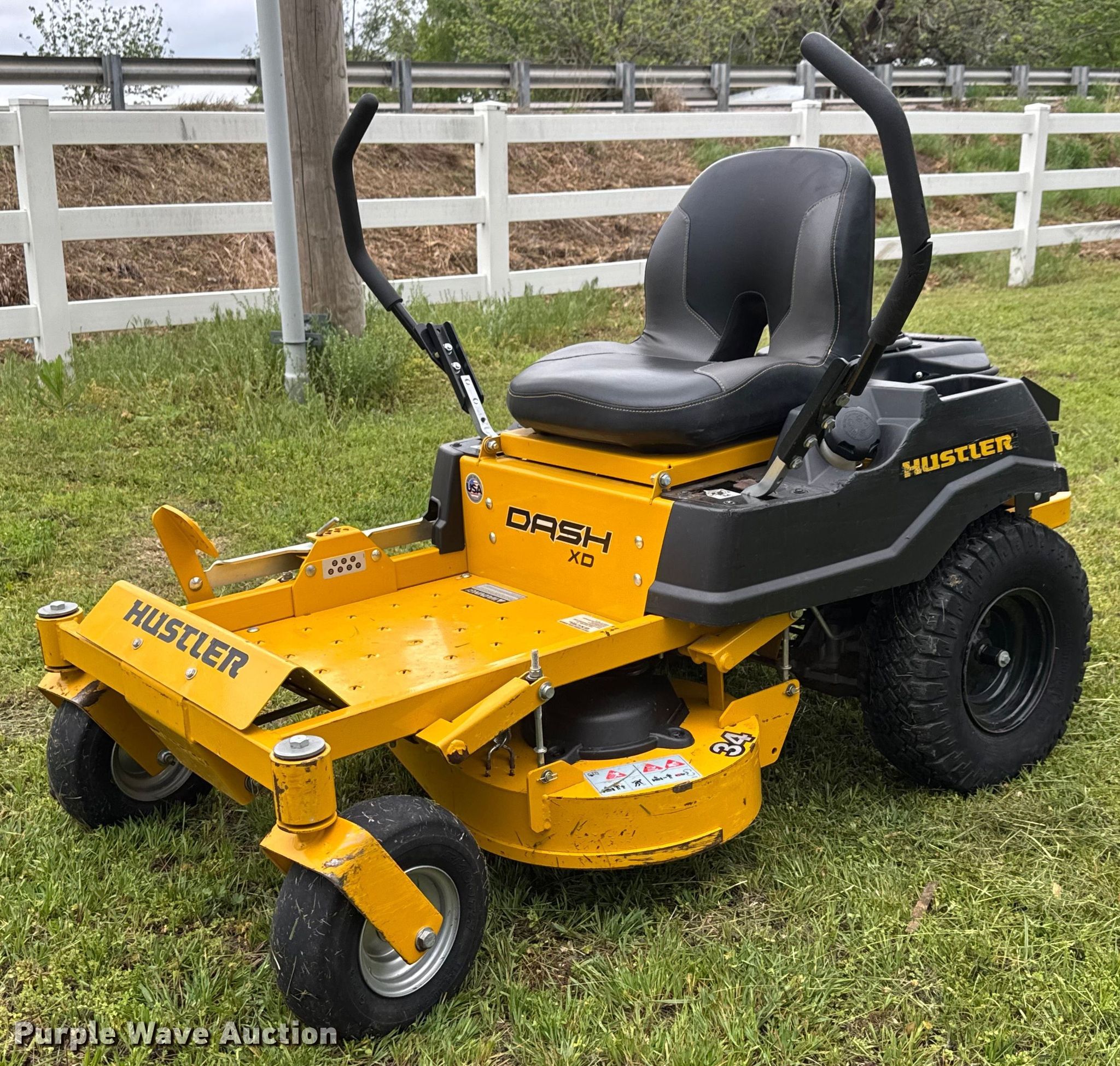 2022 Hustler Dash XD 940742 ZTR lawn mower in Sedgwick, KS | Item