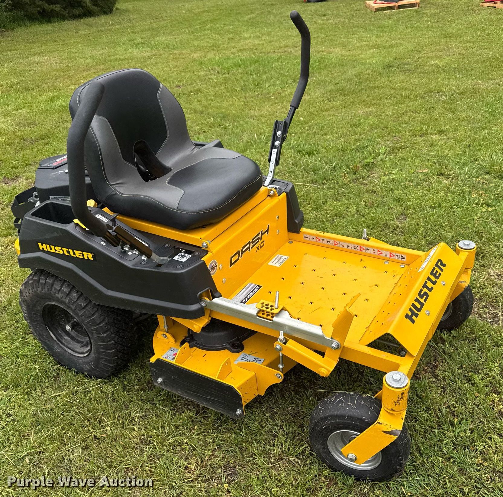 2022 Hustler Dash XD 940742 ZTR lawn mower in Sedgwick, KS | Item