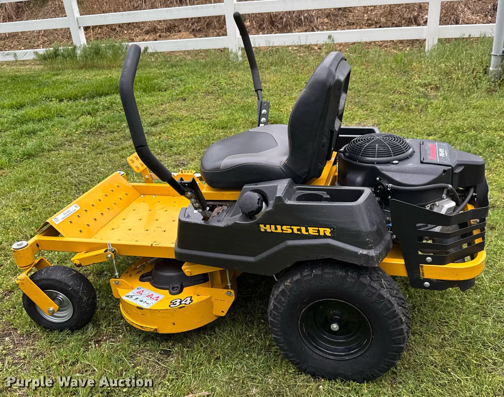 2022 Hustler Dash XD 940742 ZTR lawn mower in Sedgwick, KS | Item